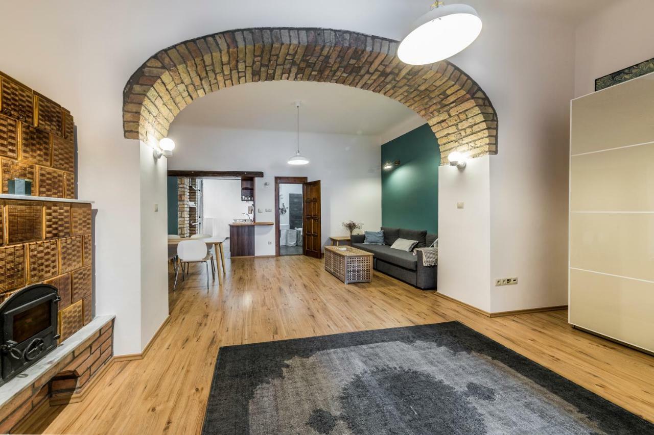French Touch Apartment With Free Parking Будапеща Екстериор снимка