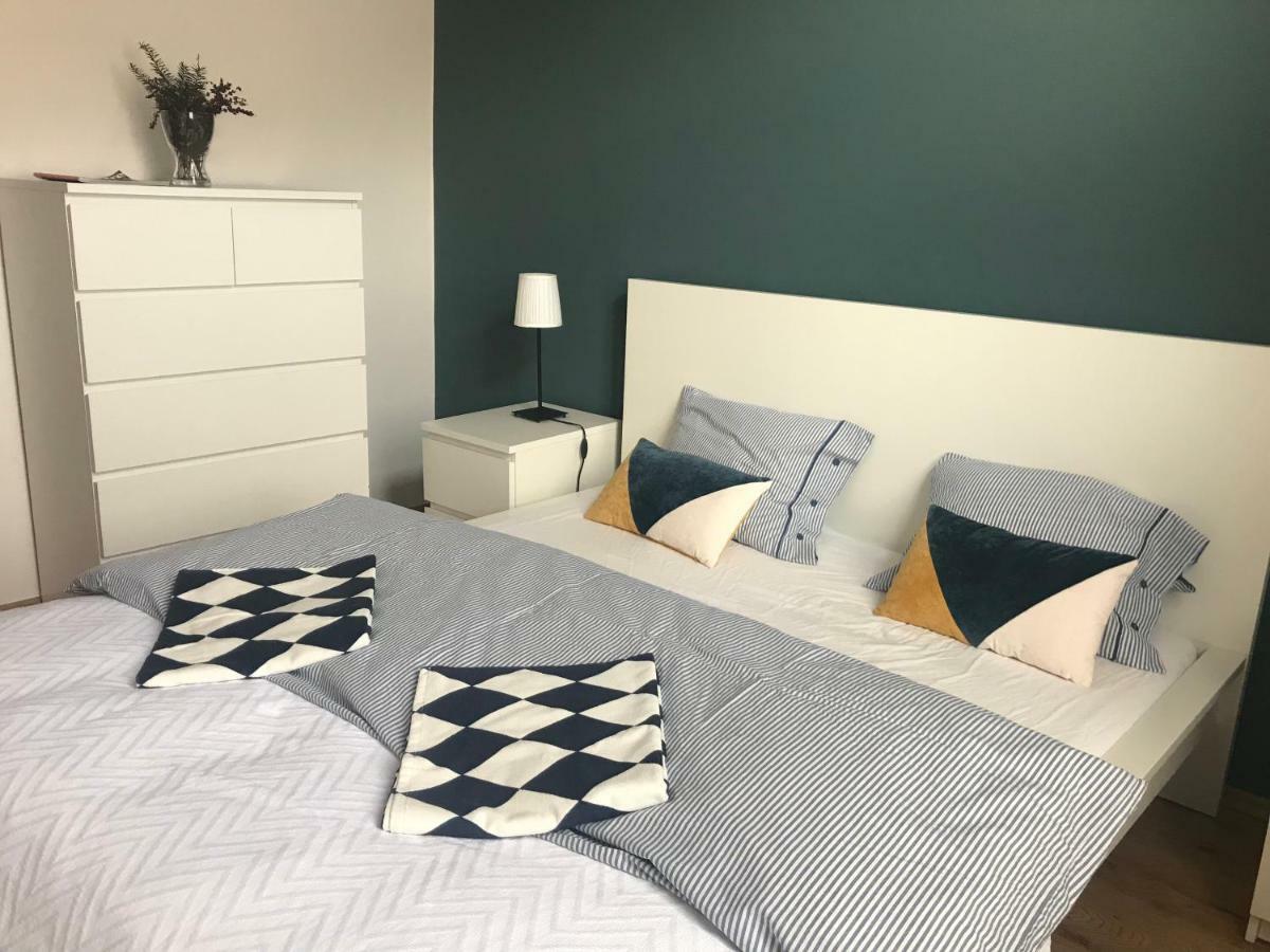 French Touch Apartment With Free Parking Будапеща Екстериор снимка