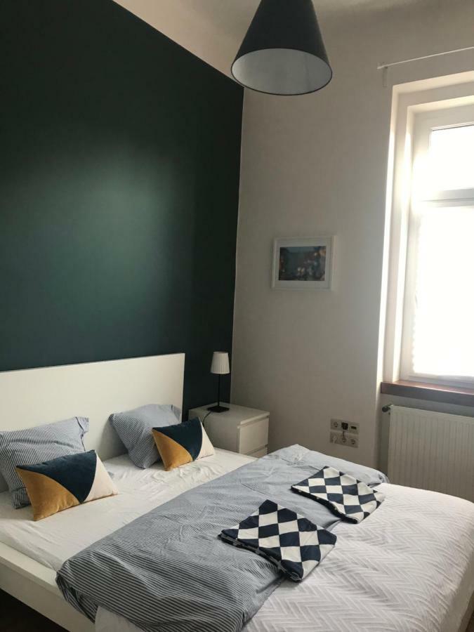 French Touch Apartment With Free Parking Будапеща Екстериор снимка