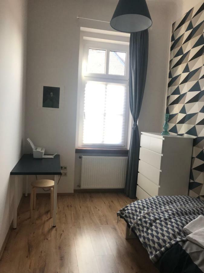 French Touch Apartment With Free Parking Будапеща Екстериор снимка