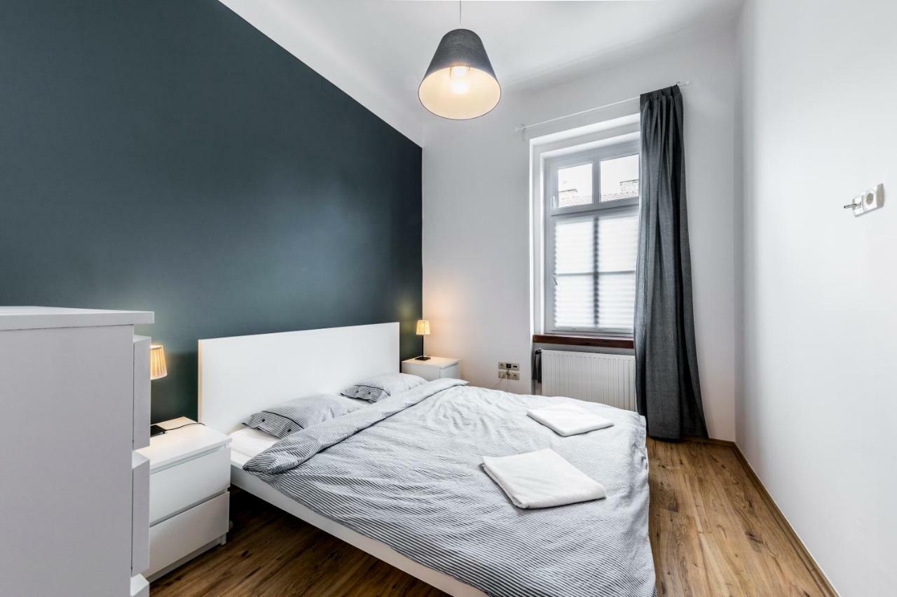 French Touch Apartment With Free Parking Будапеща Екстериор снимка